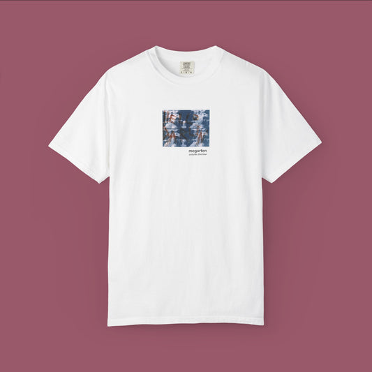 Wearable Art Unisex Tee – "Hello Darlin'"